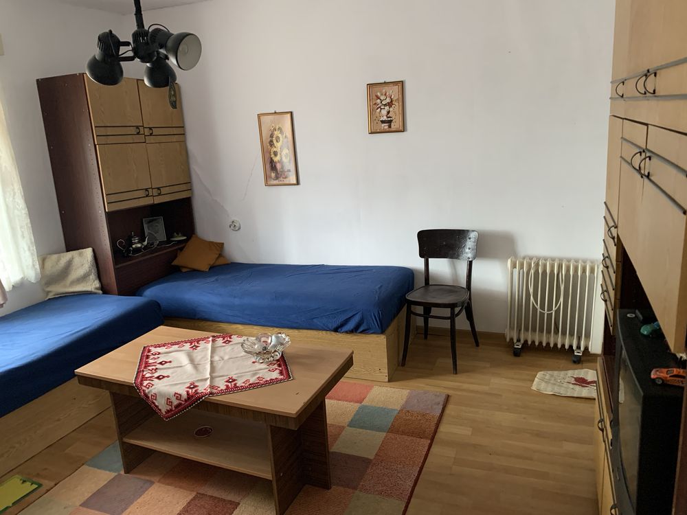 Къща в с.Равнище, област София