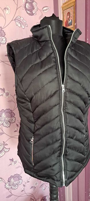 Нови дамски елеци на страхотна цена 25 лв...