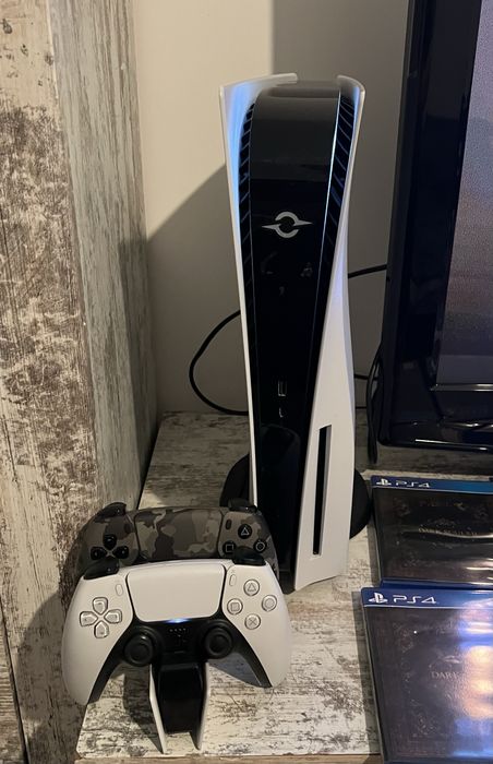 Ps5 disk+2 controlere si jocuri