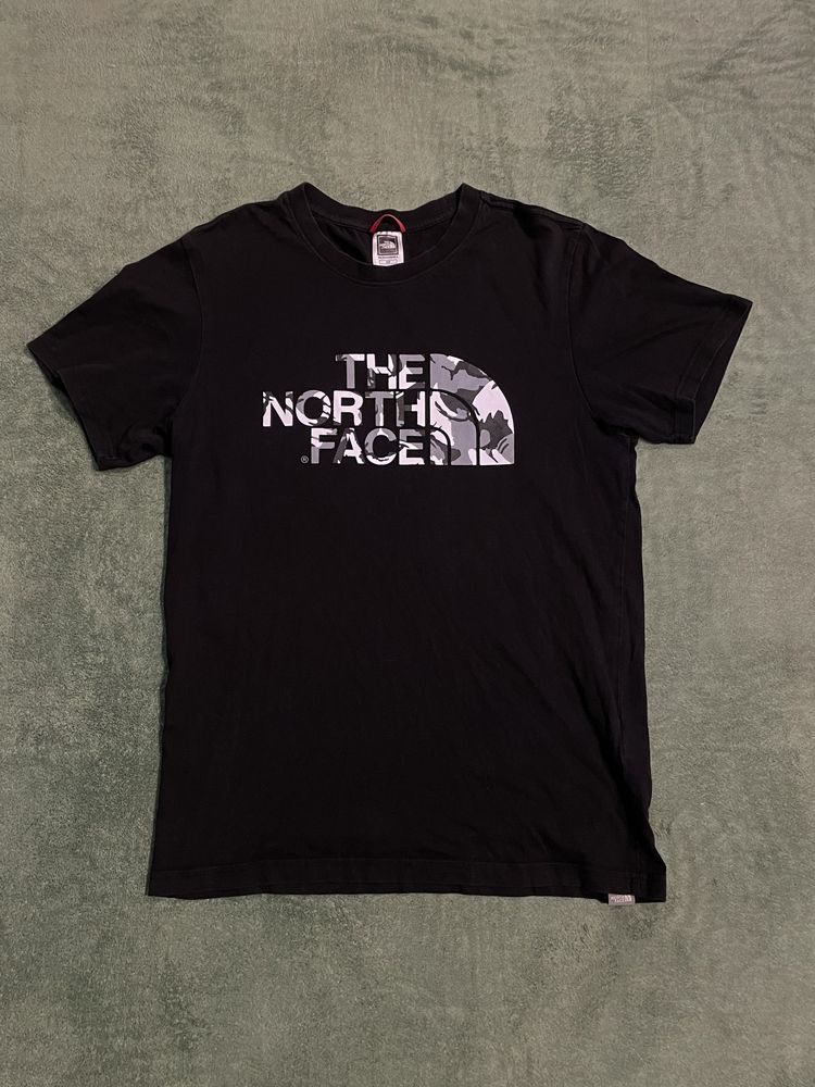 The North Face тениска
