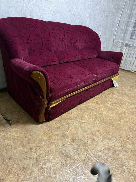 Продам б/у диваны