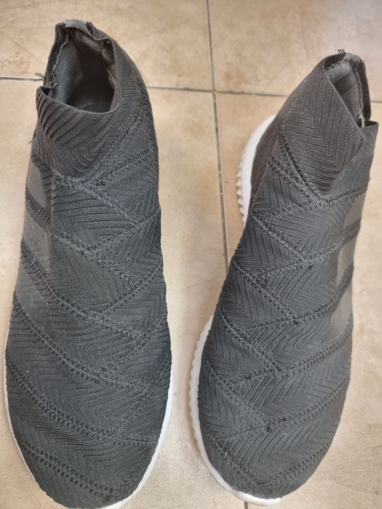 Adidas Nemeziz мъжки  маратонки 39номер