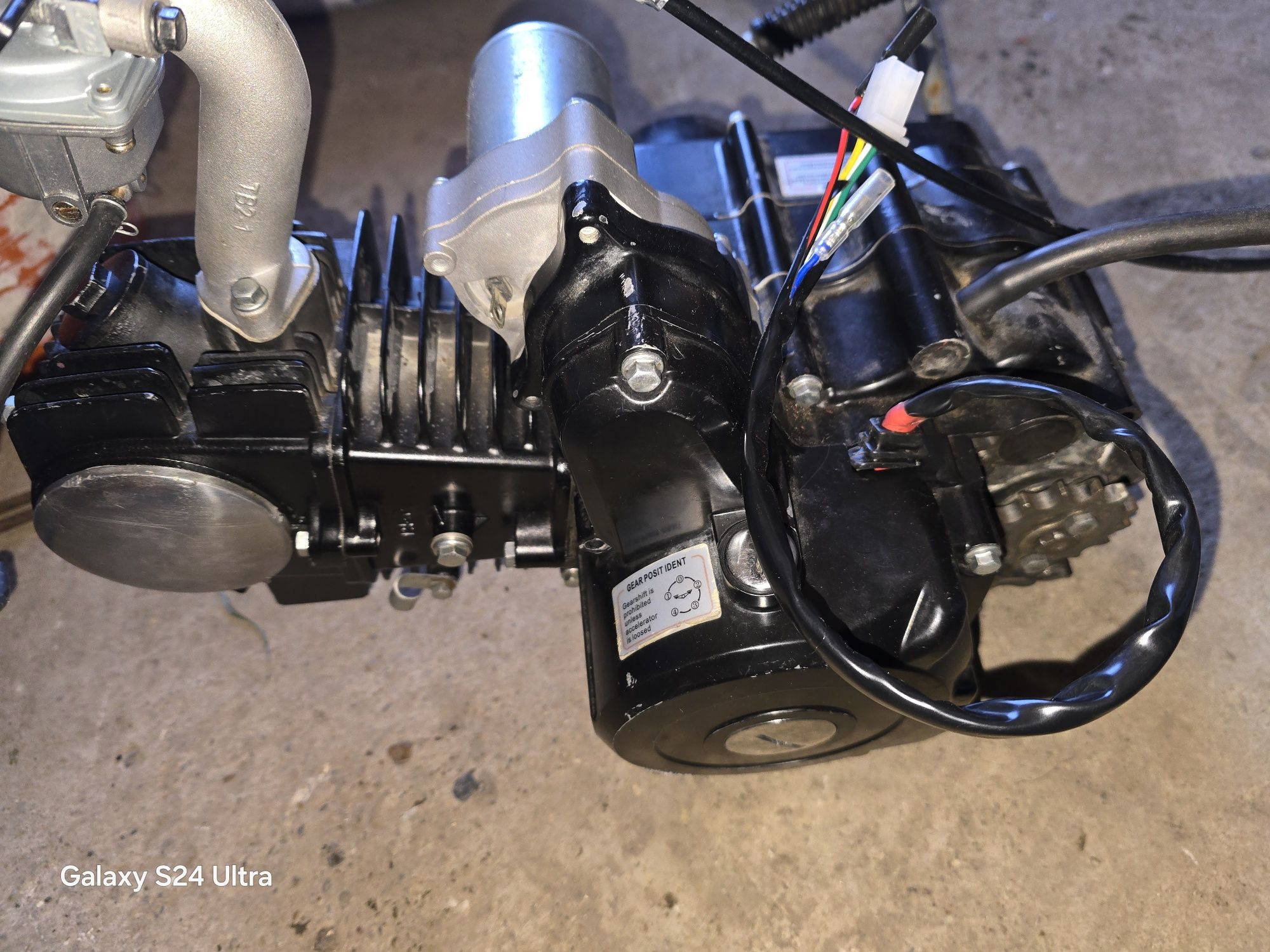 Vând motor CROSS KXD 125cc 4 t