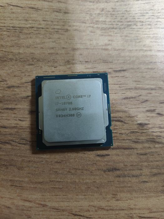 Процессор Intel i7 10700 (Б/У, отличное состояние).