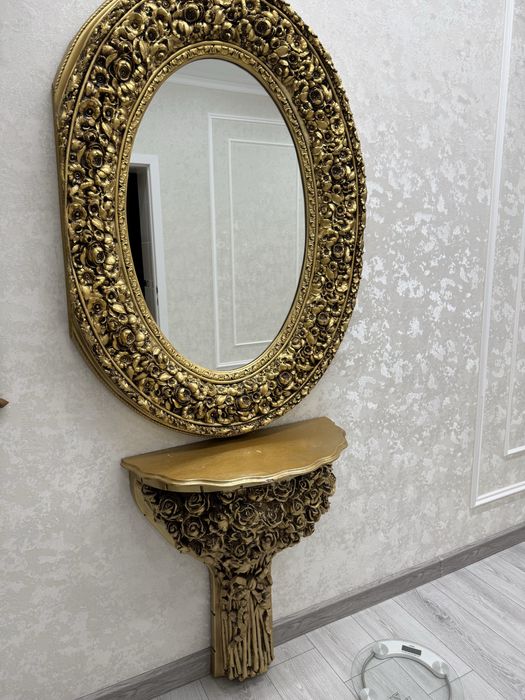 Продаю зеркало с подставкой