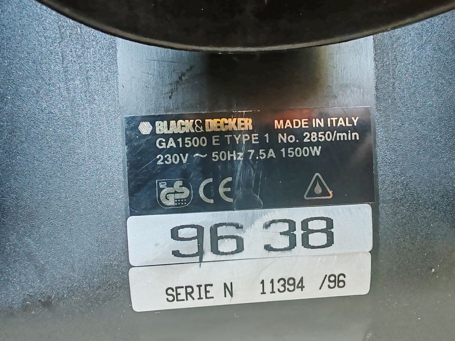 Tocător crengi, fructe, resturi vegetale etc, Black&Decker