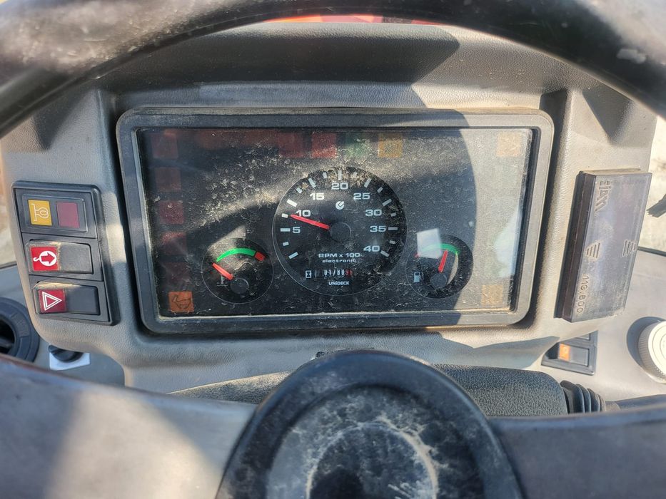 DE VÂNZARE Mini buldoescavator