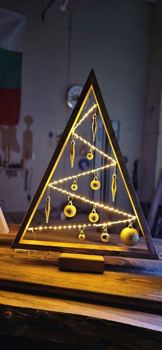 Дървени коледни елхи с лампички ръчна изработка