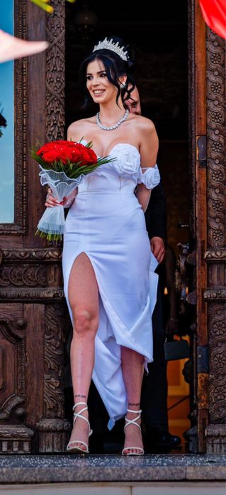 Vand rochie de evenimente