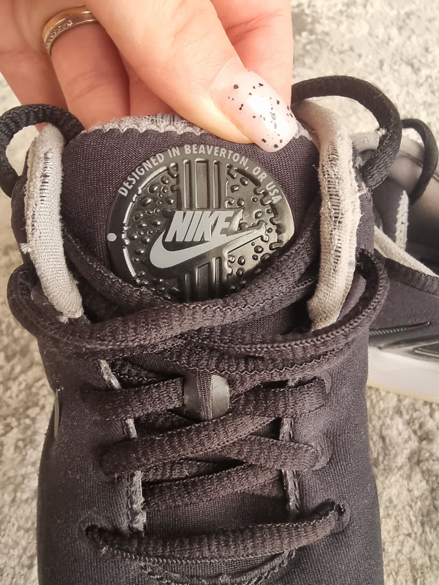 Adidasi Nike 35,5