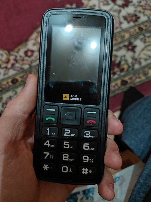 De vânzare TV si telefon