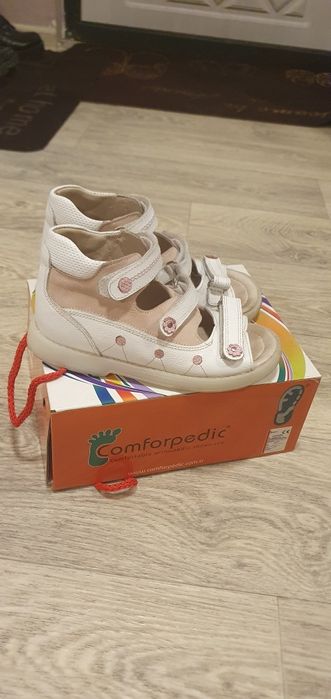 Ортопедические сандалии на девочку