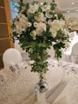 Vand aranjamente florale si obiecte decor pentru evenimente