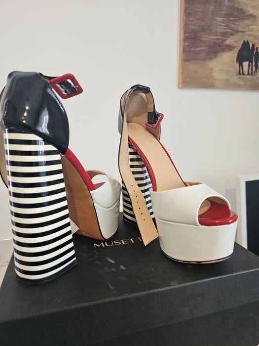 Ghete Matilda Napapijri