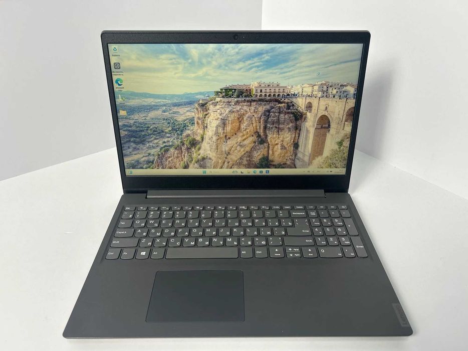 Lenovo AMD 3020e • 4 ГБ • SSD 256 ГБ • Ноутбук для работы и учёбы