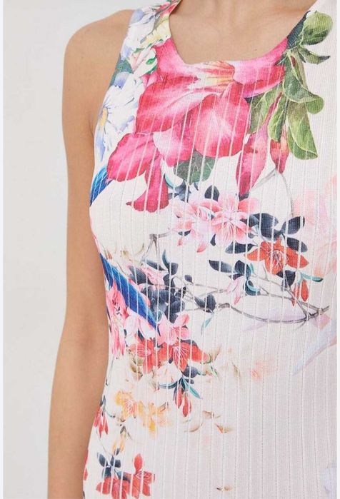 Рокля Guess by Marciano на цветя - S размер