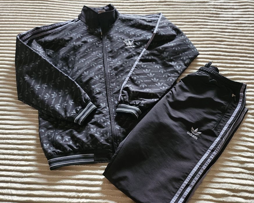 Костюм спортивный Adidas