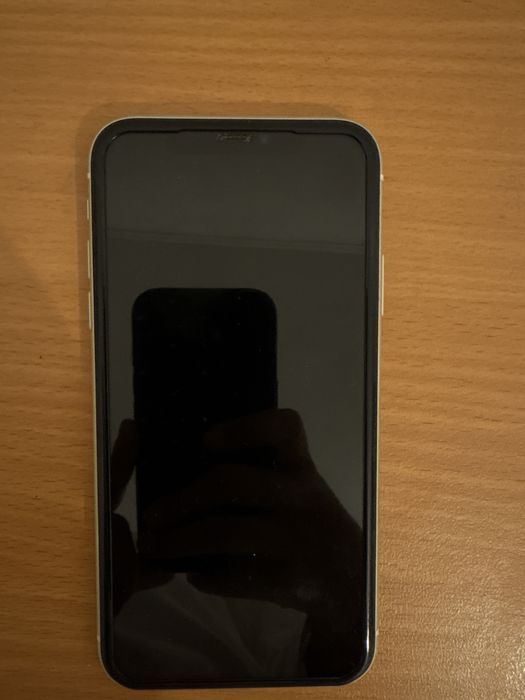 iPhone 11  ничего не сломано, всё работает идеально