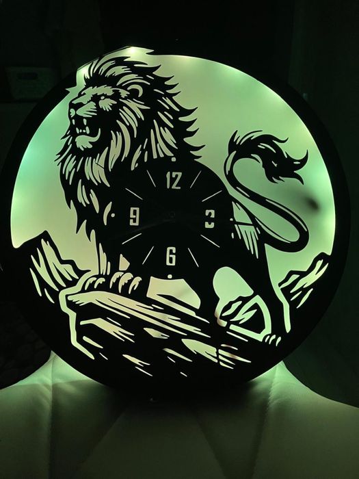 Часы ручной работы