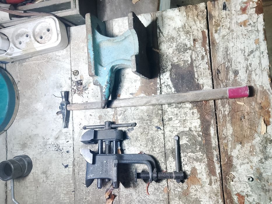 Тиски почти новый  ювелирные