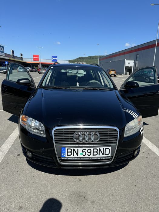 Audi A4.