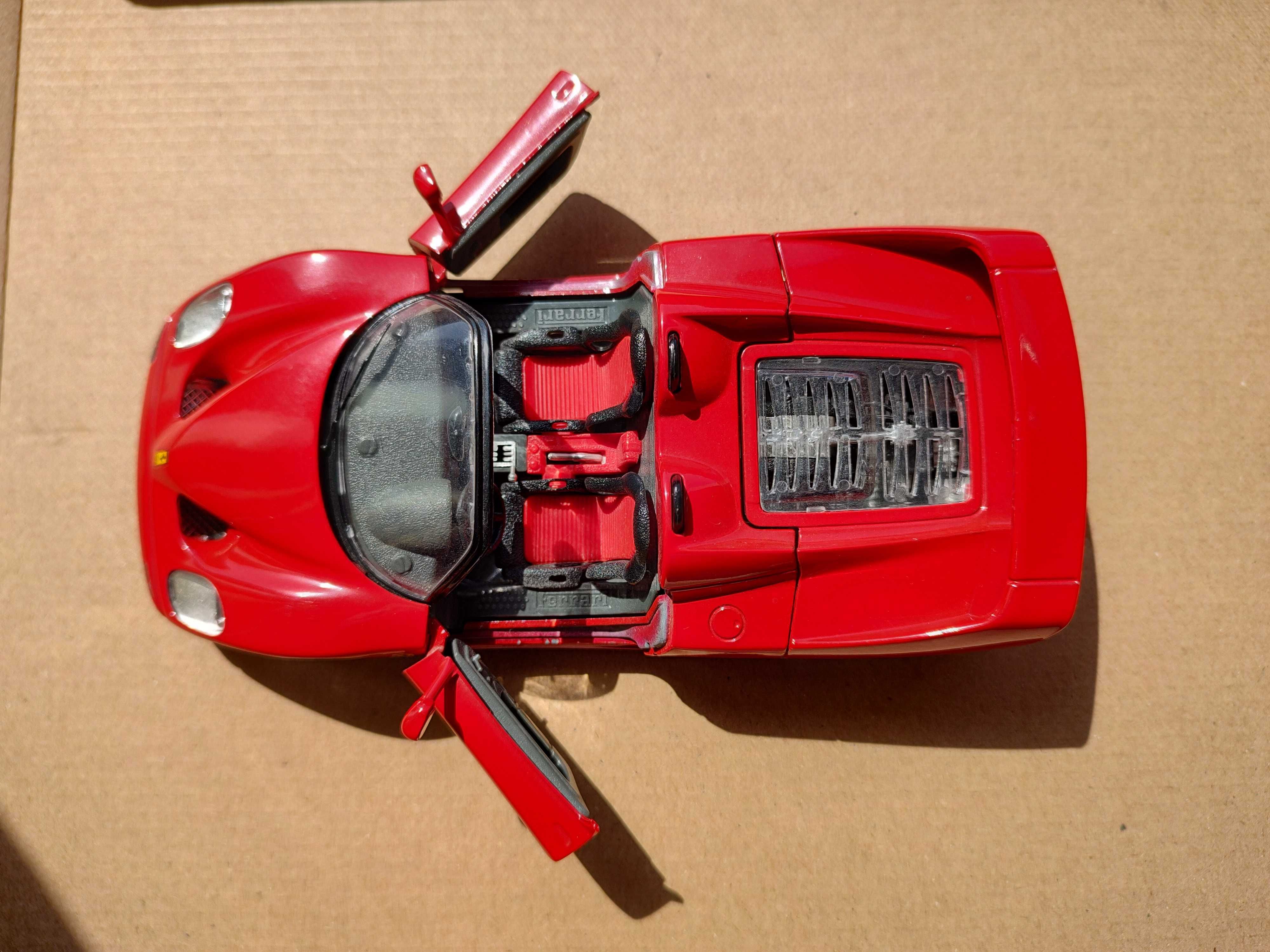 Macheta Ferrari F50 (1995) 1/24 Bburago Ferro