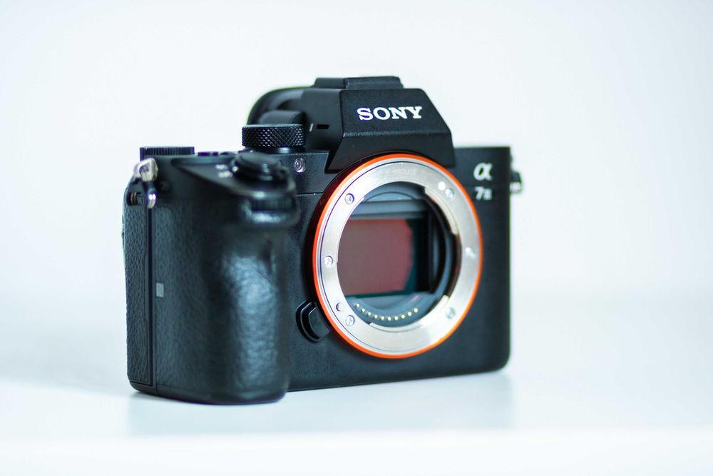 Vand/Schimb SONY a7III mk3, folosit insa doar 8 mii de cadre