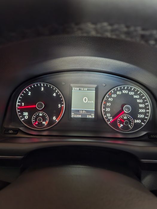 Volkswagen Touran 2.0 tdi 2012