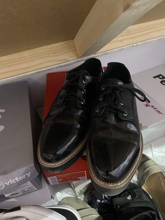 Лачени обувки в отлично състояние