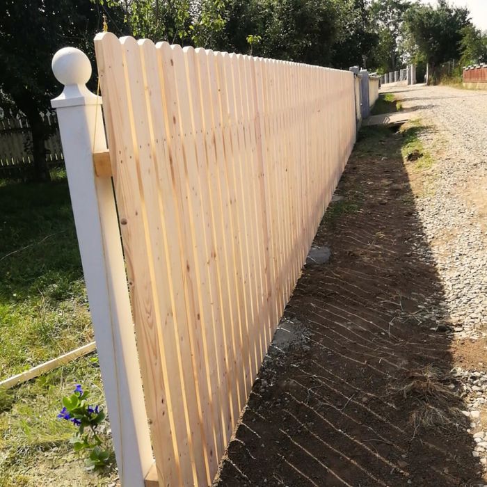 Construim garduri  din scandura sipca metalica