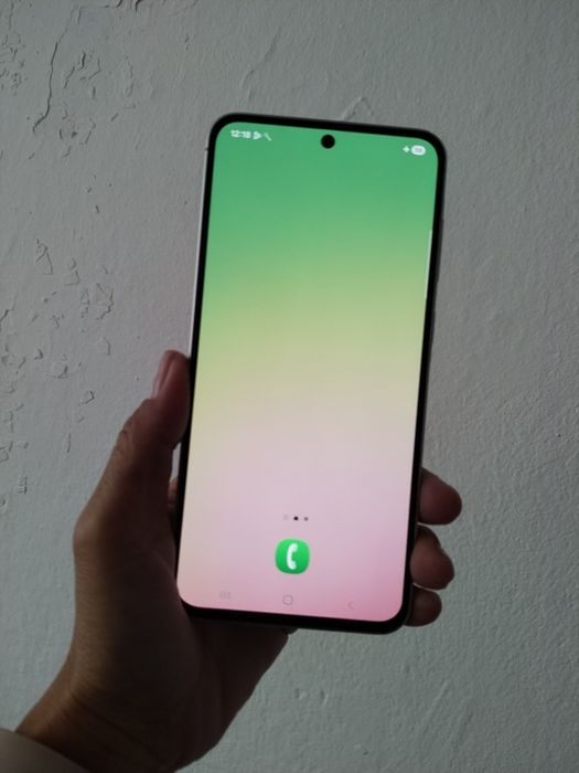 самсунг А 56/256 телефон