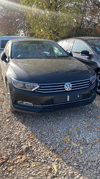 Lunetă  Volkswagen Passat B8 berlină