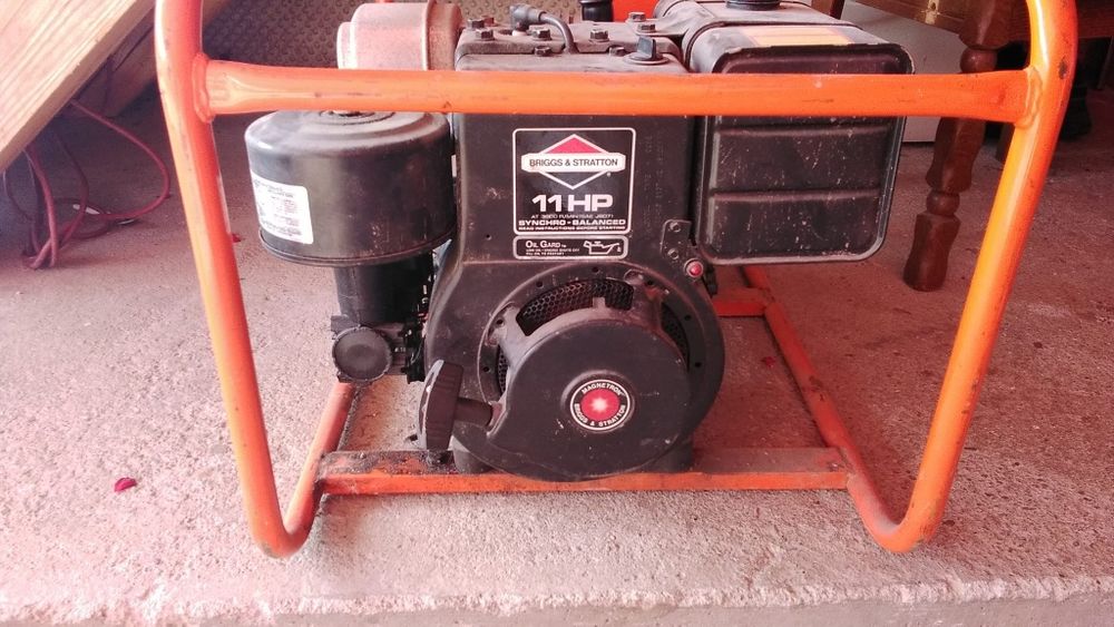 Generator monofazic