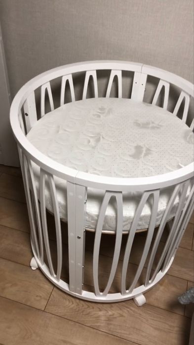 Детская круглая кроватка + пеленальный столик | Отличное состояние