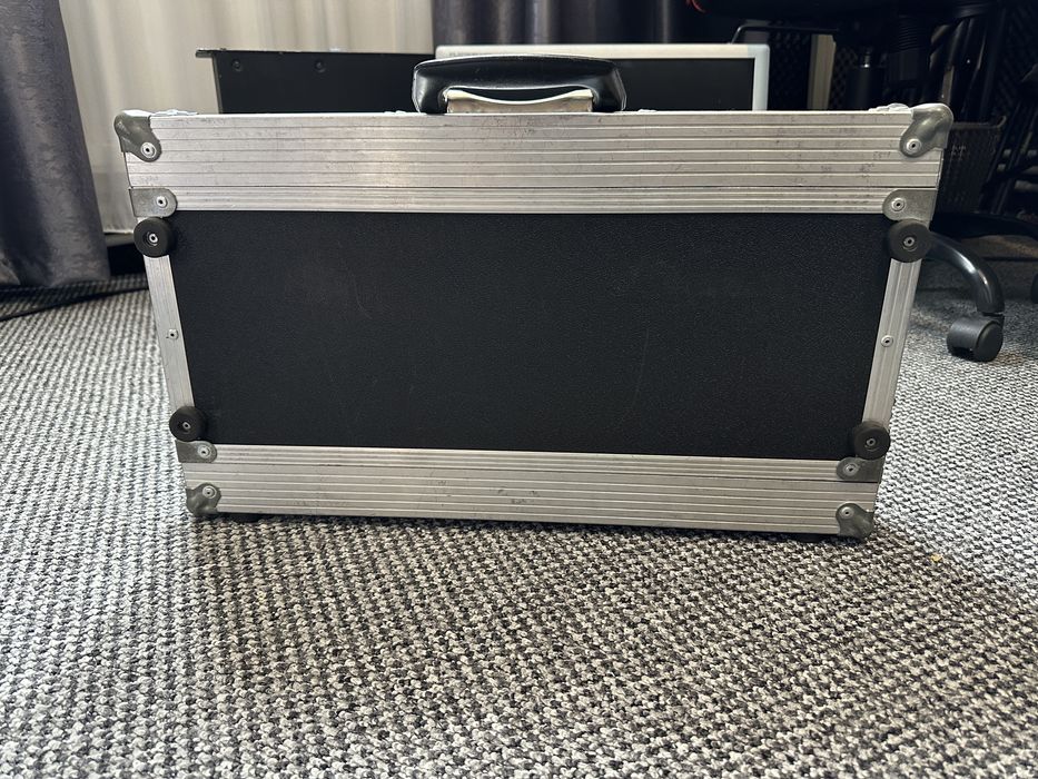 Tascam / Procesor cu preset si Case !