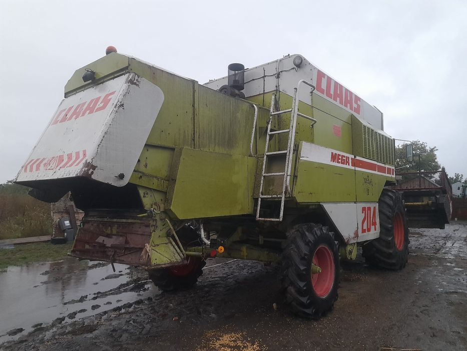 Combina Claas Mega 204