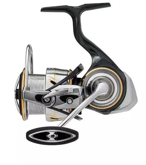 Vând mulinetă Daiwa Luvias LT 3000-C