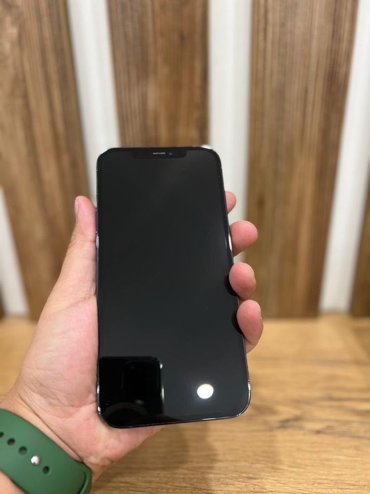 Продам IPhone 12 Pro Max