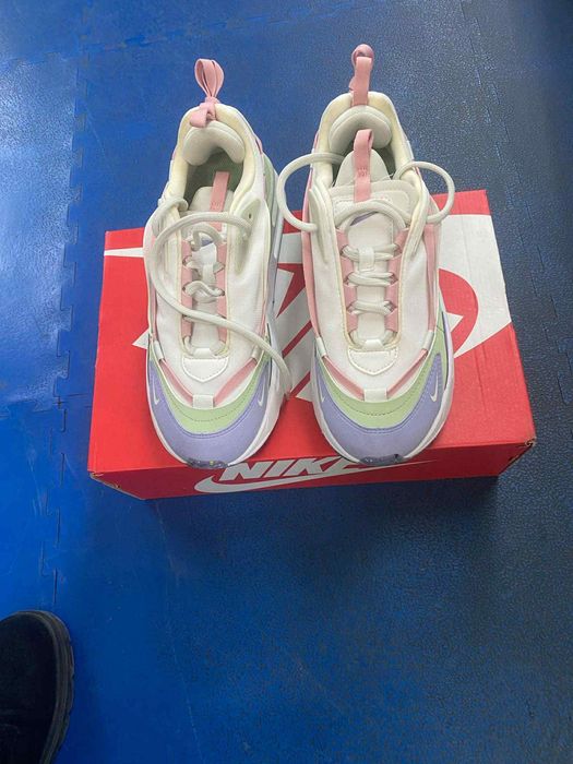 Nike air max furyosa