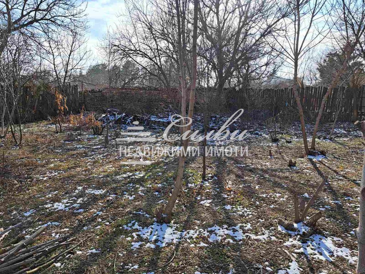 Продава се Къща в с. Мадара, Област Шумен - 40 кв.м за 1020 €/кв.м - Снимка #2