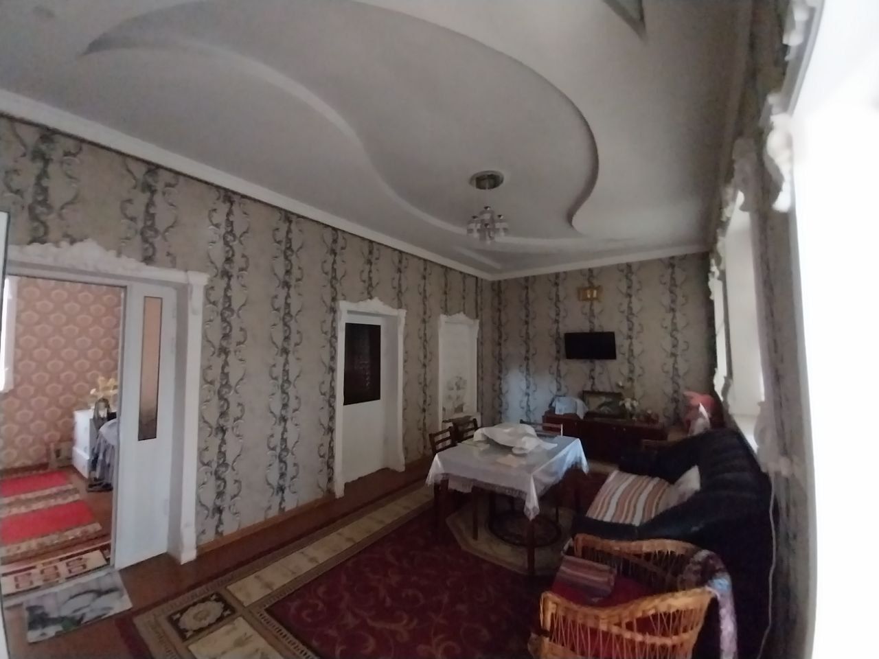 Участок  6 сотих с домом
