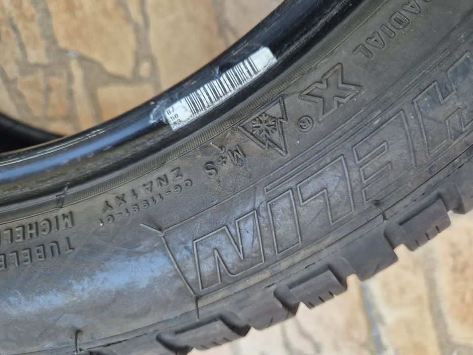 Vând cauciucuri 245/45/18 M+S 2 buc //Runflat// imp Germania