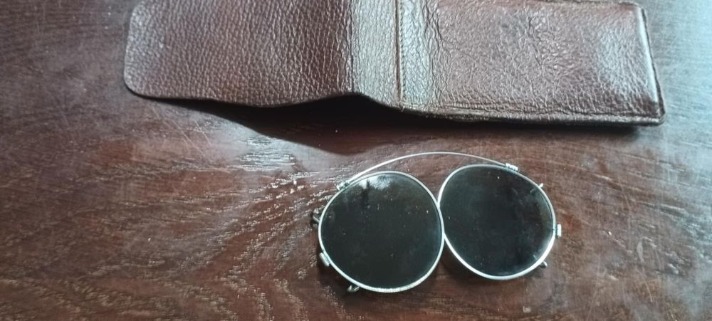 Стари слънчеви авиаторски очила
