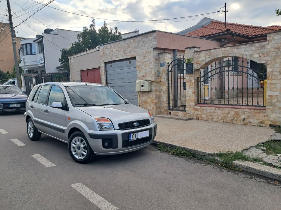 • FORD FUSION • • 88 .000 KM • • UNIC PROPRIETAR  2009 • Stare Ca Nouă