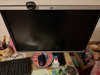 Настолен компютър HP 280 G1, монитор HP Compaq LA2405wg