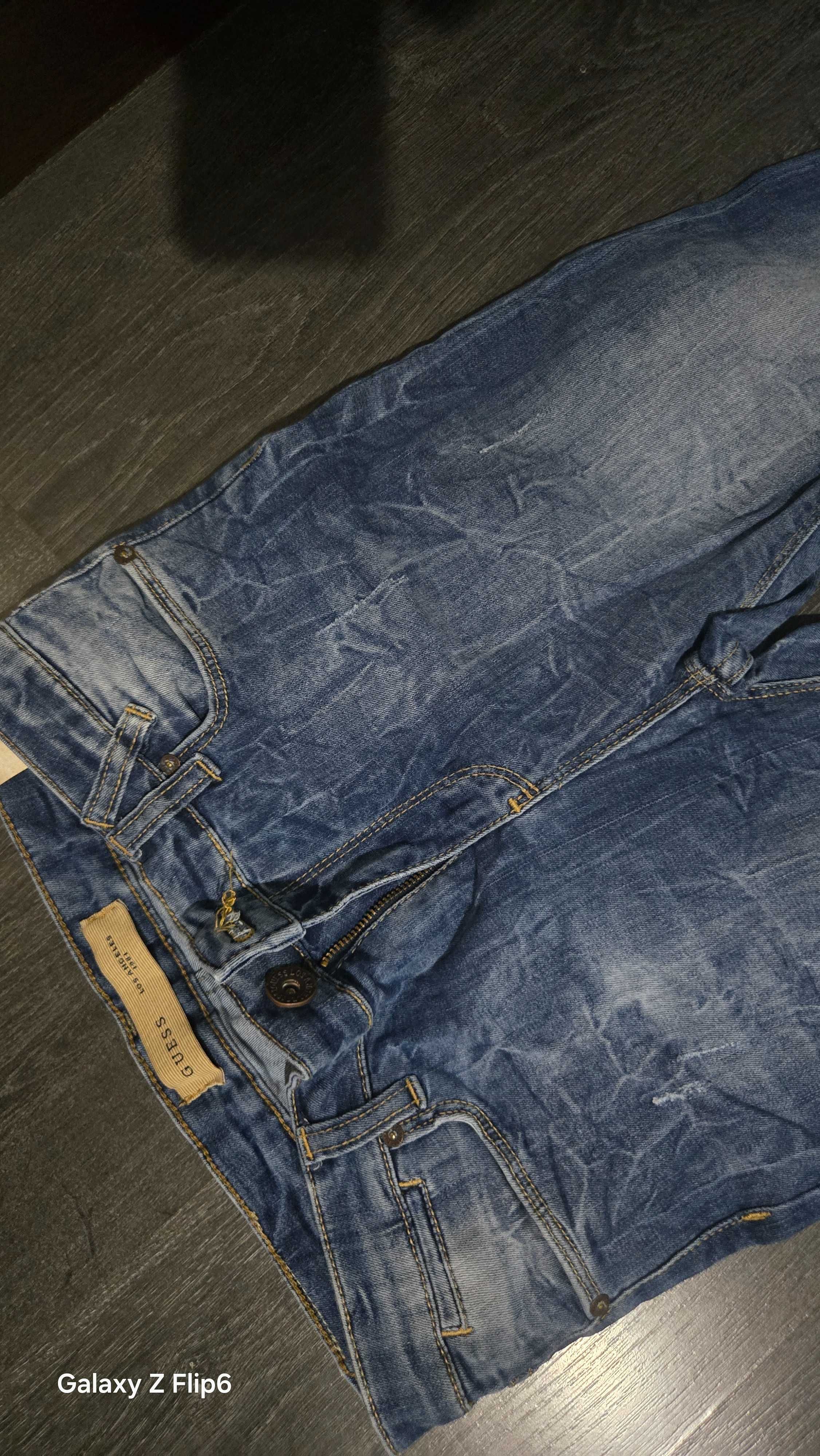 Дънки Guess като нови