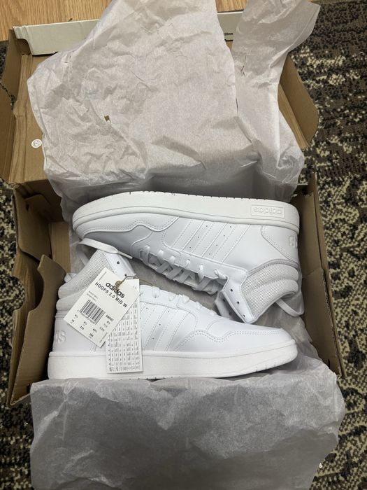 Vand Adidas pantofi noi nefolositi