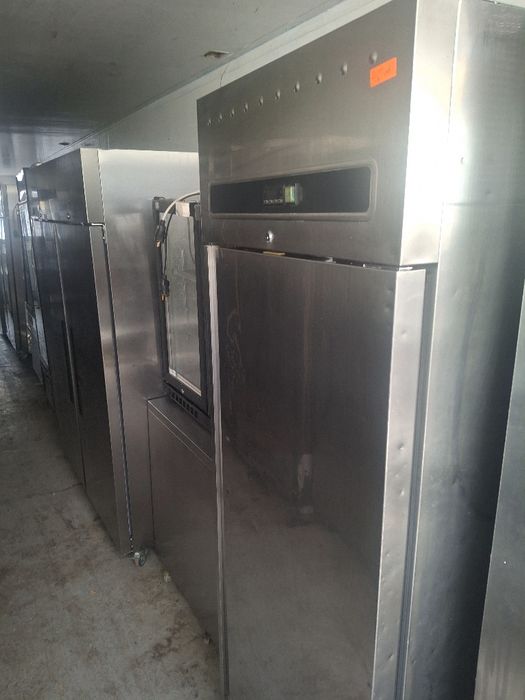 Хладилник професионален средно температурнен