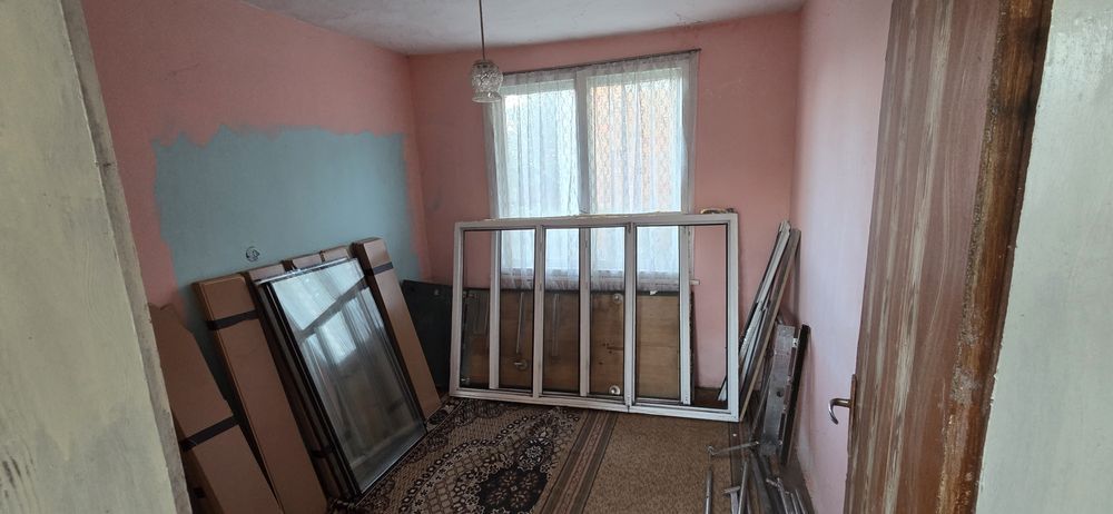 Къща в Невестино с голям двор
