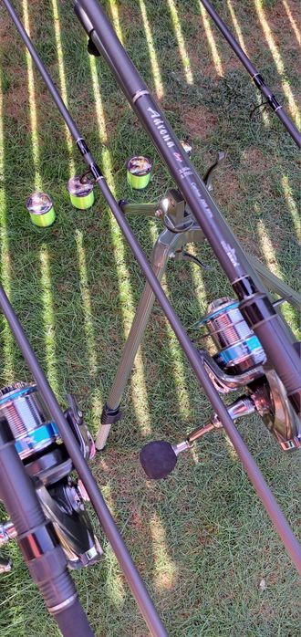 Set Pescuit,4 Lansete 3,90m,2 segm+4Mulinete Aquapro 10.000+Rod Pod